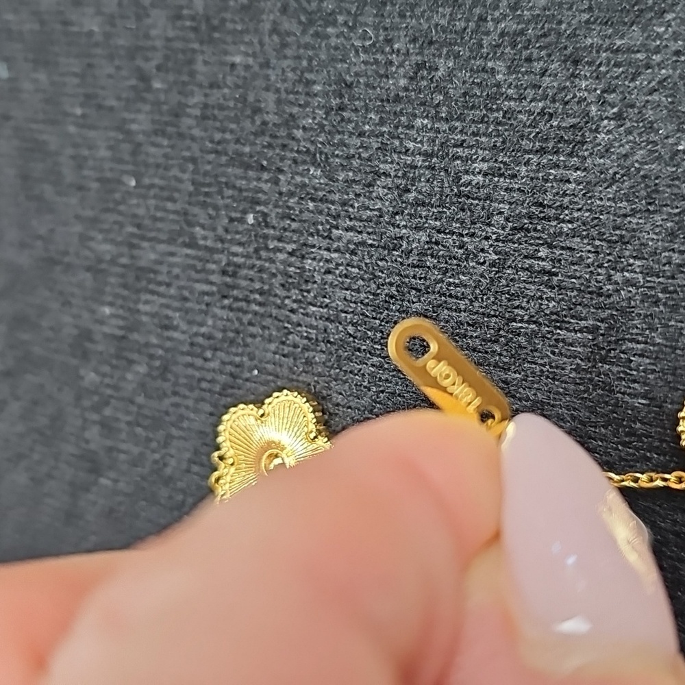NEW 18KGP 16" CLOVER MOTIF NECKLACE WITH MATCHING CLOVER MOTIF STUD EARRINGS - Picture 5 of 12